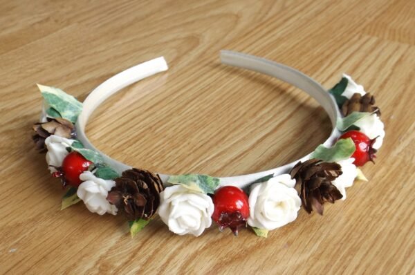 Christmas Berry & Pinecone Hair Band